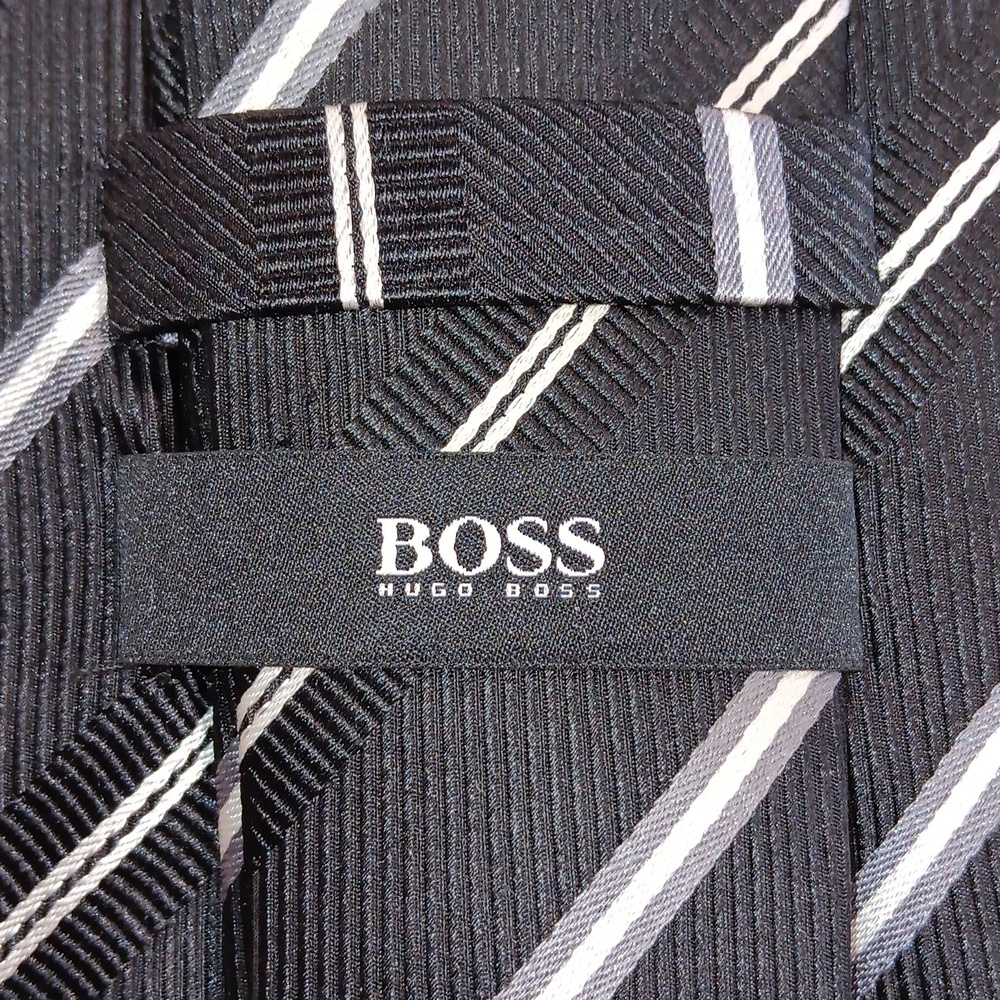 Hugo Boss Classic Black Striped Tie - Picture 3 of 6